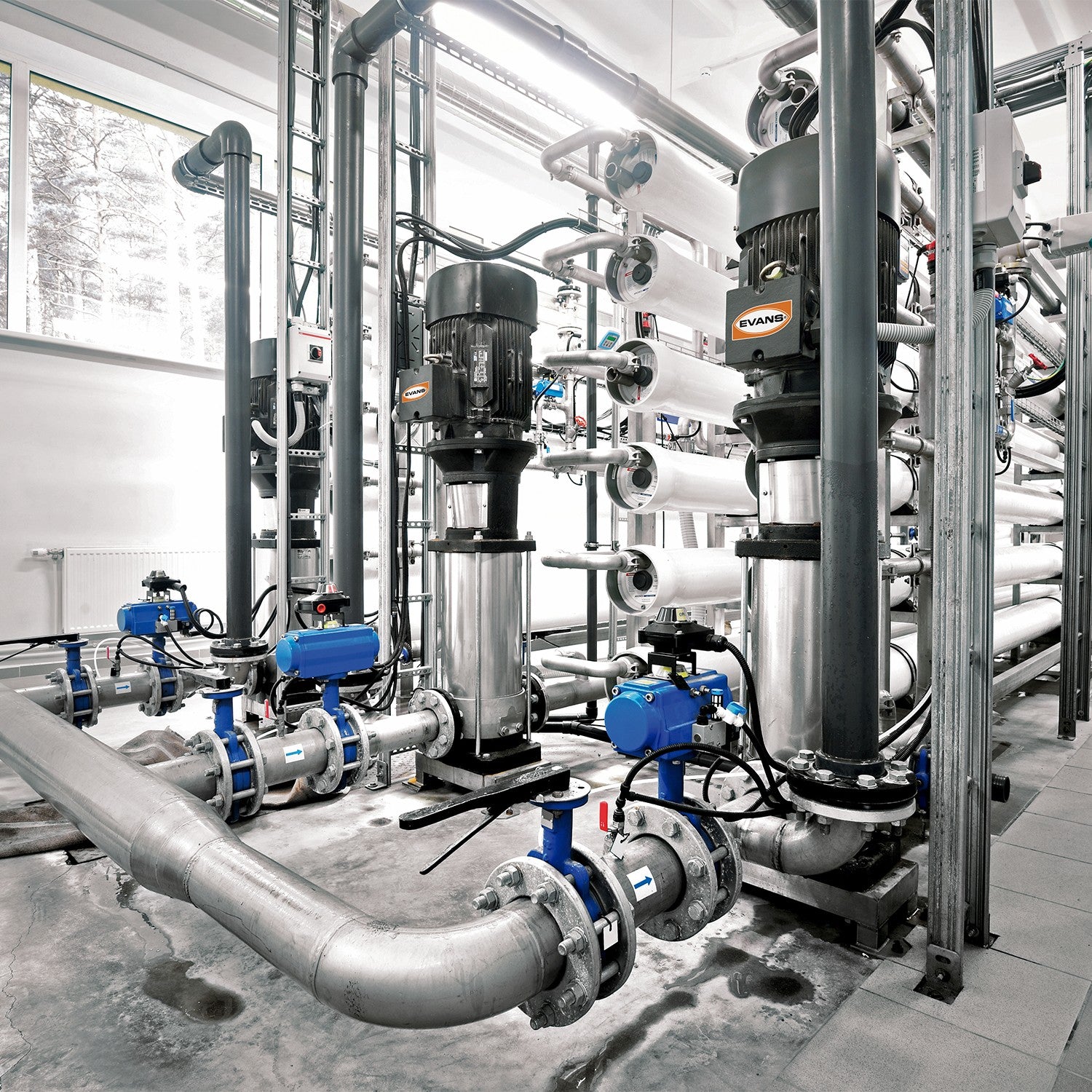 BOMBA MULTIETAPAS VERTICAL 140GPM 25.0HP - SSXV140ME2500