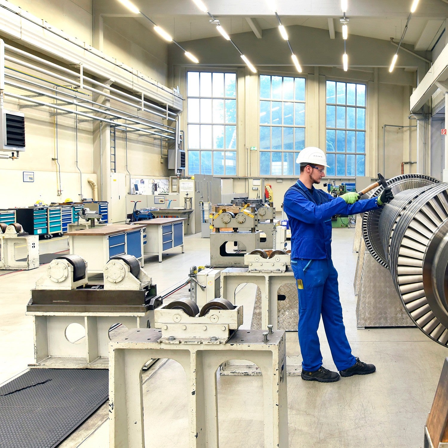 GENERADOR TRIFÁSICO 100KW A/A 440V VOLVO - GTC125DA440V