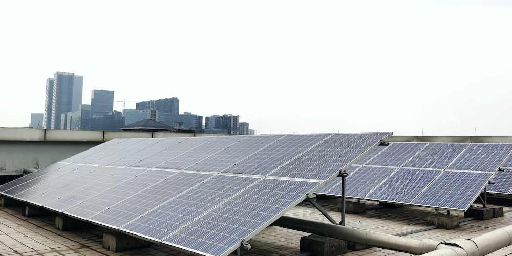 ¿Cuántos paneles solares necesitamos instalar para mover una bomba de agua?